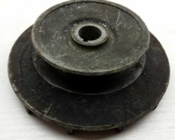Na Škoda 1000MB: řemenice dynama