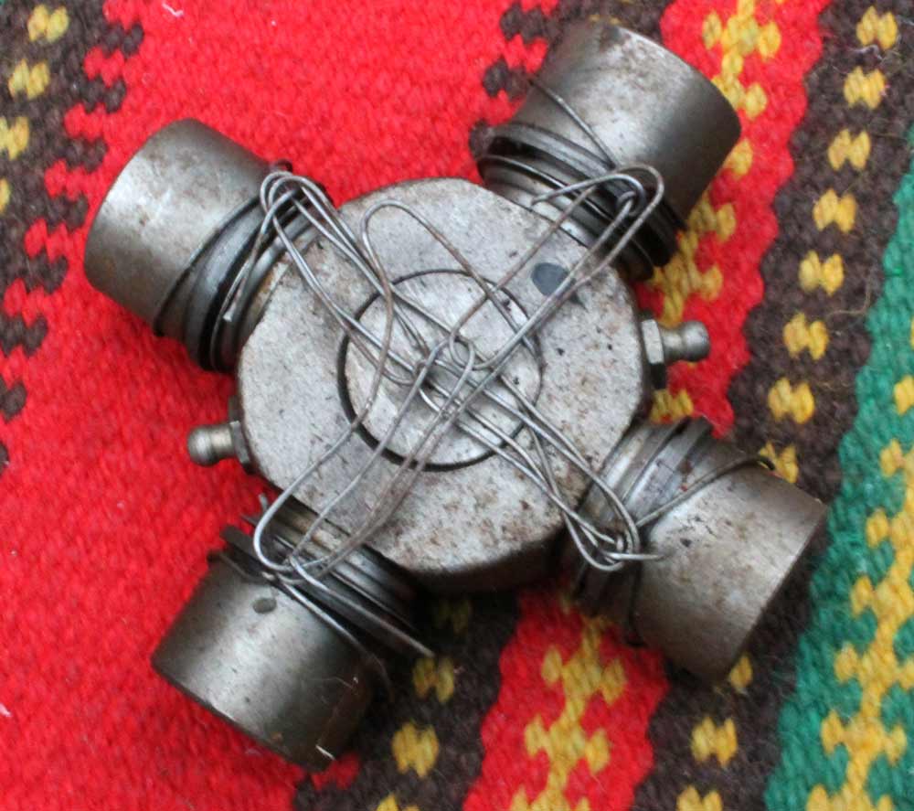 Na Praga V3S Křížový kloub. Kloub na kardan nemontovaný průměr 31mm