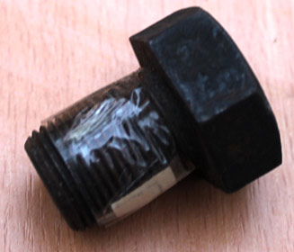 šroub do kliky, drží řemenici Škoda 1000MB