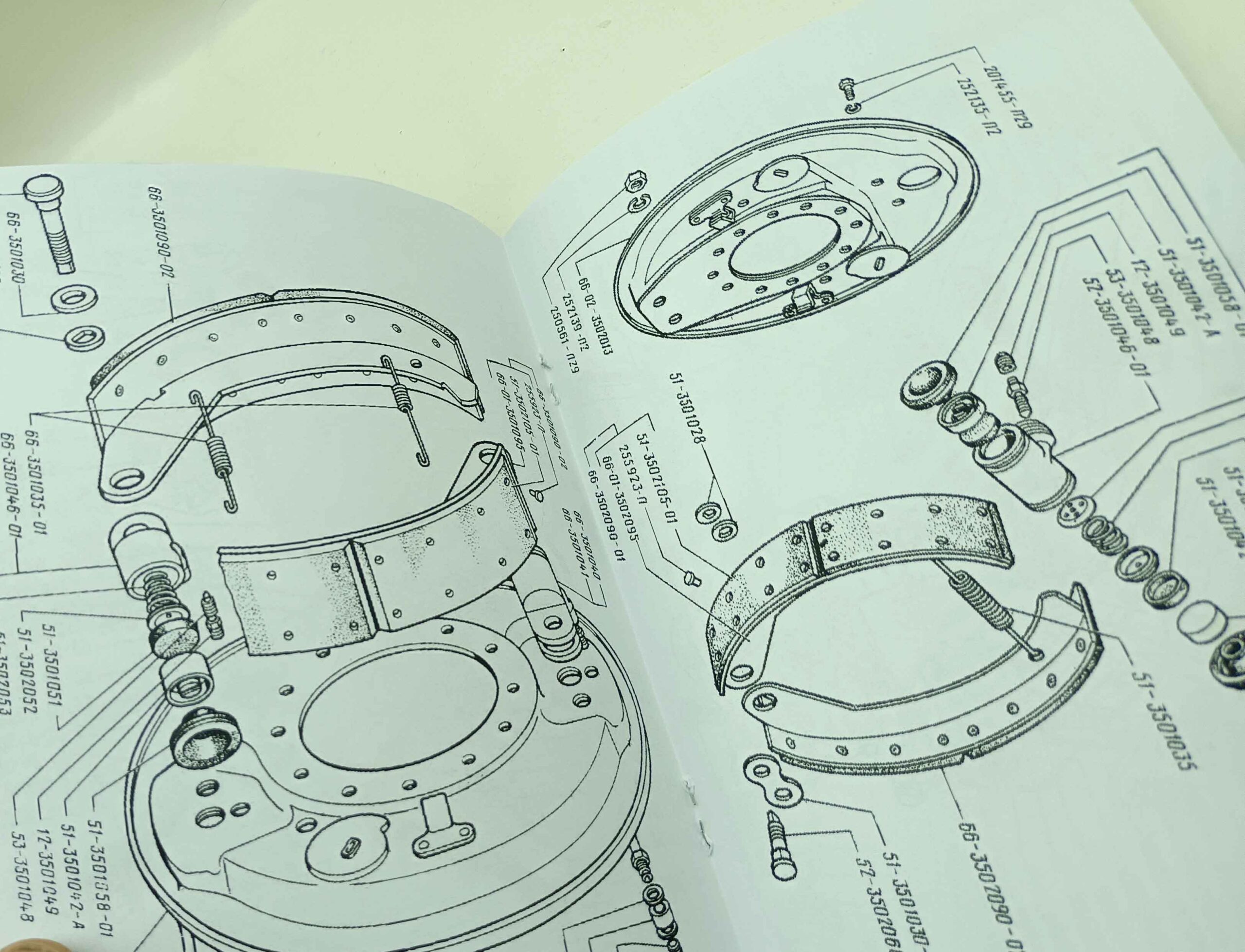 GAZ 66 -11, GAZ 66 -15 Terénní nákladní automobil. Obrazový katalog náhradních dílů reprint. - Image 4