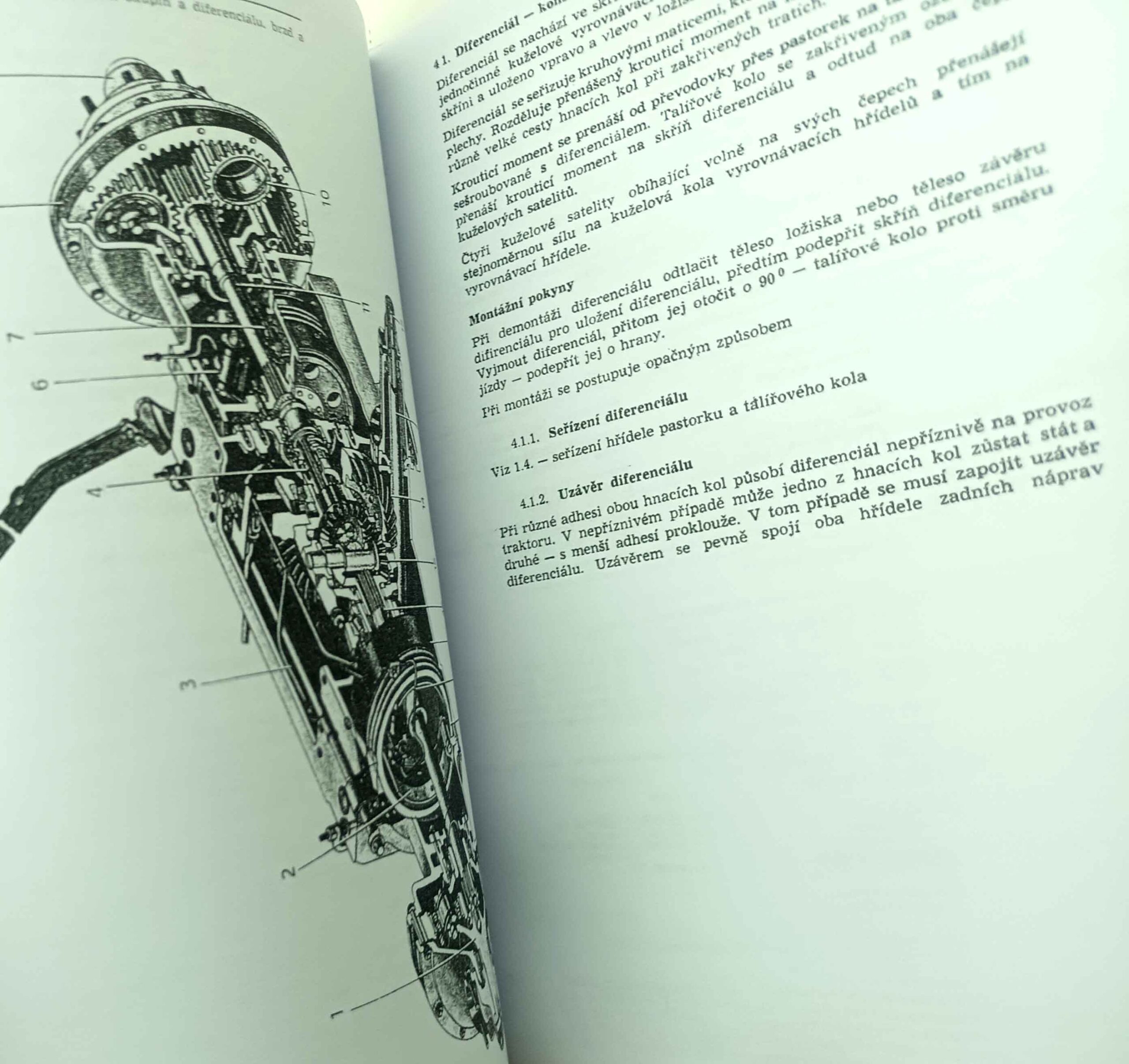 Traktor ZT 300 -Konstrukce, funkce, obsluha, údržba, pokyny pro opravu a nastavovací data. Reprint. - Image 5