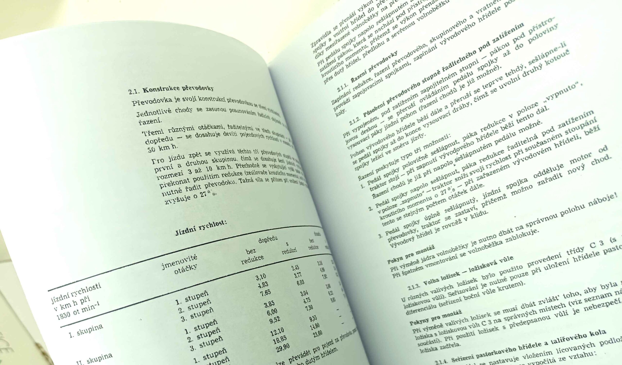Traktor ZT 300 -Konstrukce, funkce, obsluha, údržba, pokyny pro opravu a nastavovací data. Reprint. - Image 4