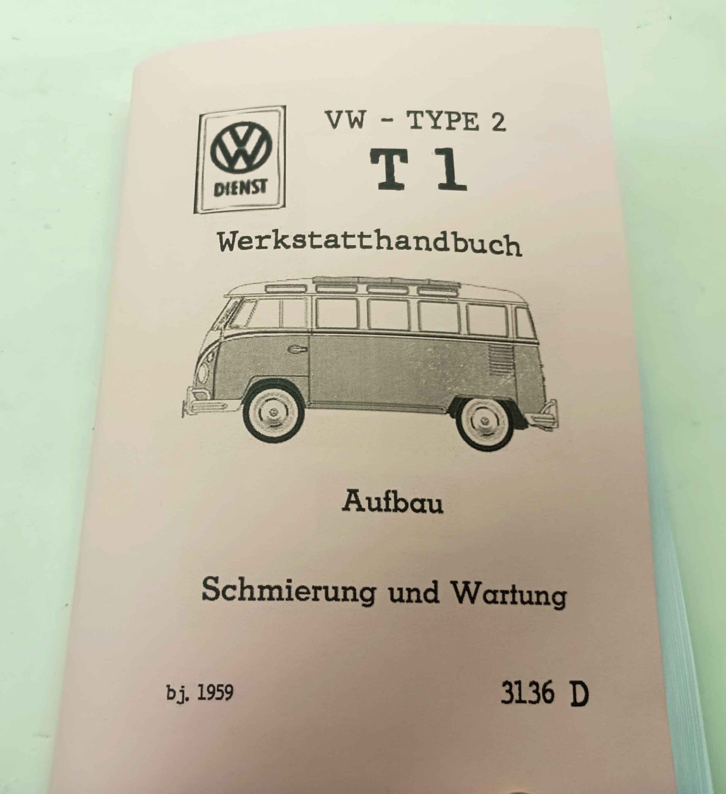 Volkswagen typ 2 - T1 busik - Opravářský manuál lakování, montážní práce na karoserii, údržba a mazání reprint.